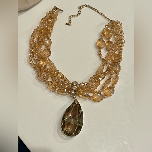 Beautiful Crystal choker necklace - Picture 4 of 5
